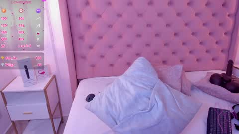 Snapshot of miia_schwarz chatting on January 15, 11:51 pm Miia Schwarz online show from January 15, 11:51 pm