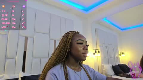 Snapshot of miia_schwarz chatting on February 2, 7:57 pm Miia Schwarz online show from February 2, 7:57 pm