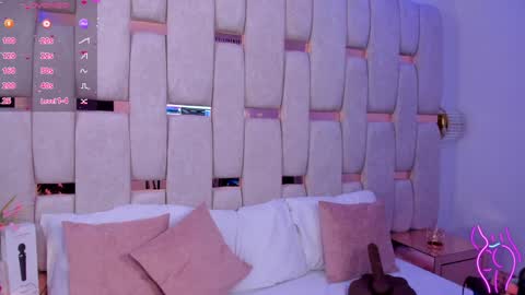 Snapshot of miia_schwarz chatting on February 4, 10:02 pm Miia Schwarz online show from February 4, 10:02 pm