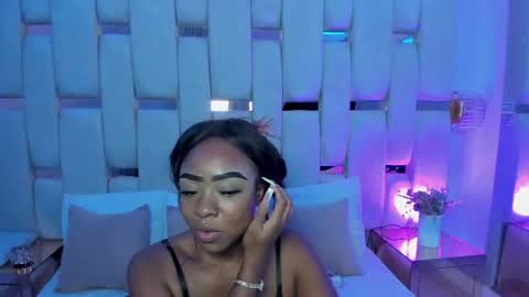 Miia Schwarz  online show from June 10, 10:41 pm