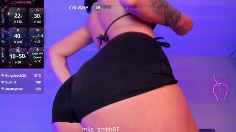 mia online show from December 11, 5:00 am