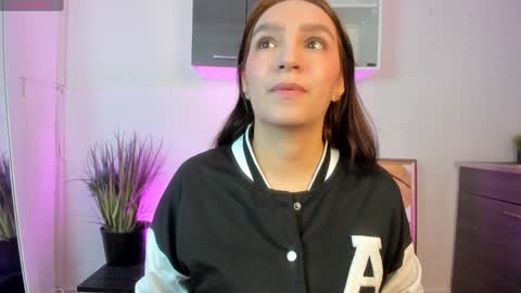 Miia 3 online show from December 9, 11:26 am