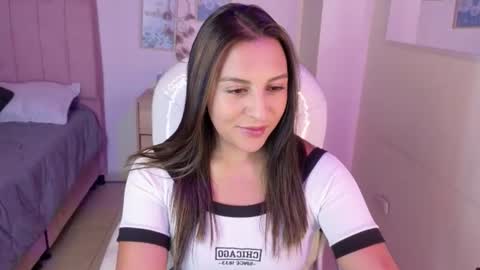 M I I A     online show from June 16, 7:38 pm
