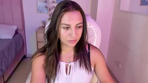 M I I A     online show from June 18, 8:02 pm