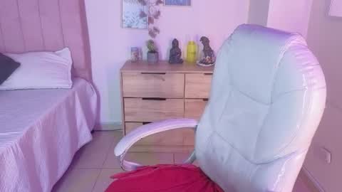 M I I A     online show from July 2, 7:53 pm