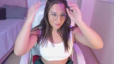 M I I A     online show from July 3, 7:42 pm