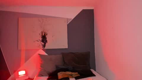 miiaawallace online show from November 13, 10:30 pm