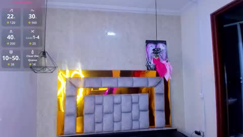 miiaboss online show from February 26, 11:31 am