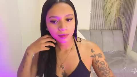 miiaboss online show from July 17, 11:50 am