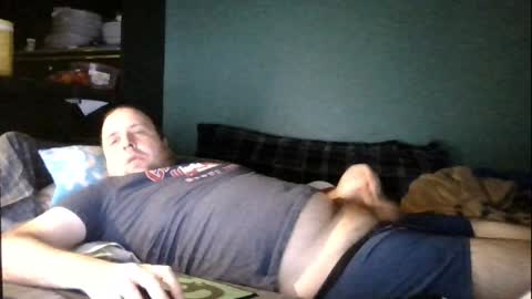 Snapshot of miike84s chatting on December 19, 9:28 pm Mikey online show from December 19, 9:28 pm