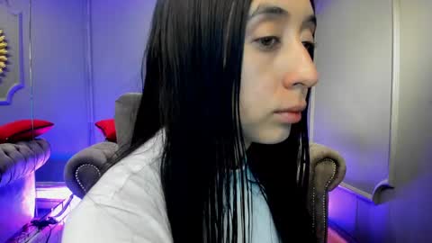 Snapshot of miilu__1 chatting on December 11, 6:14 am miilu online show from December 11, 6:14 am