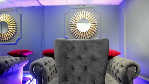Snapshot of miilu__1 chatting on December 12, 3:32 am miilu online show from December 12, 3:32 am