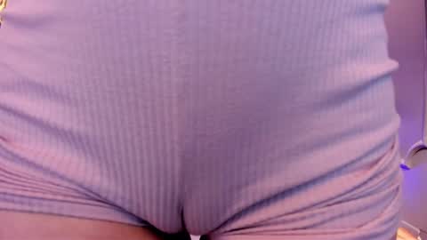 Snapshot of miilu__1 chatting on January 30, 9:36 am miilu online show from January 30, 9:36 am