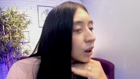 Snapshot of miilu__1 chatting on March 2, 2:19 am miilu online show from March 2, 2:19 am