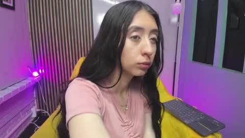 Snapshot of miilu__1 chatting on November 6, 4:13 am miilu online show from November 6, 4:13 am