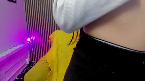 Snapshot of miilu__1 chatting on November 28, 3:31 am miilu online show from November 28, 3:31 am