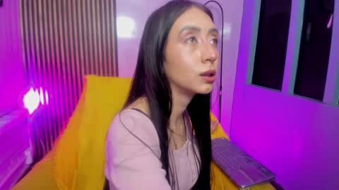 miilu  online show from January 18, 3:10 am