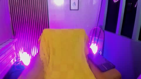 miilu  online show from March 29, 3:39 am