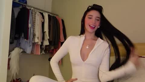 miin_junn online show from September 20, 1:50 am
