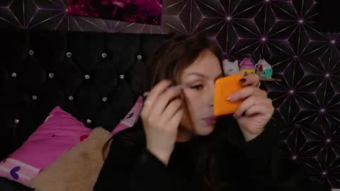 Snapshot of miis_beellaa chatting on June 11, 12:58 pm miis_beellaa online show from June 11, 12:58 pm