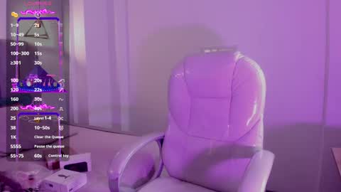 miiss_greyy online show from January 11, 7:16 pm