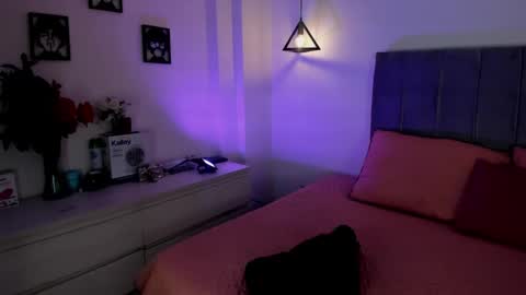 miiss_greyy online show from February 26, 7:27 pm