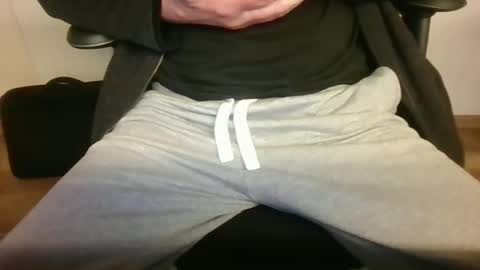 mik online show from October 15, 9:20 am