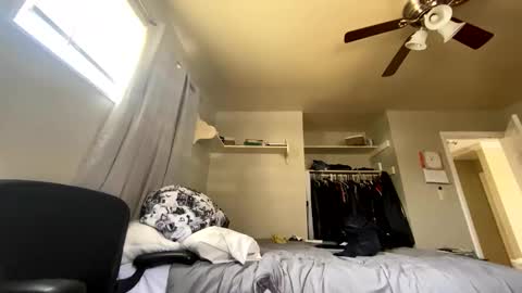 Snapshot of mik138 chatting on March 19, 4:55 pm mik138 online show from March 19, 4:55 pm