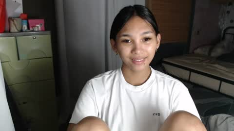 Snapshot of mika_cora chatting on June 28, 6:47 pm MIKA online show from June 28, 6:47 pm