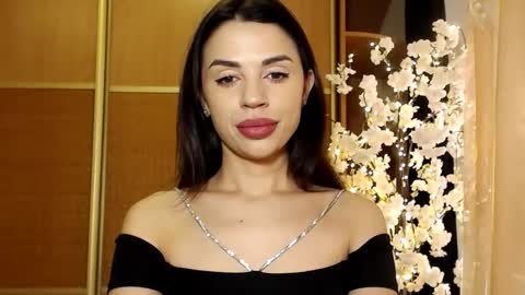 Snapshot of mika_gold7 chatting on January 9, 9:16 am Mika online show from January 9, 9:16 am