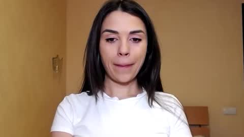 Snapshot of mika_gold7 chatting on February 17, 11:13 am Mika online show from February 17, 11:13 am