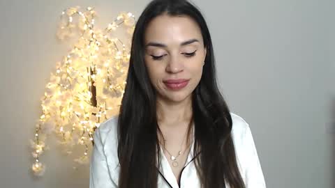 Snapshot of mika_gold7 chatting on September 30, 1:49 pm Mika online show from September 30, 1:49 pm