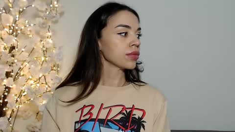 Snapshot of mika_gold7 chatting on October 11, 10:36 am Mika online show from October 11, 10:36 am