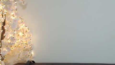 Snapshot of mika_gold7 chatting on October 12, 10:14 am Mika online show from October 12, 10:14 am