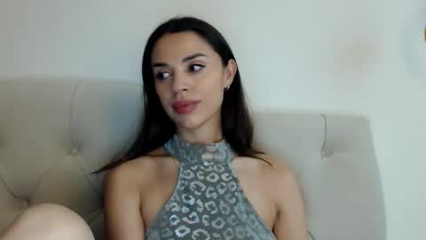 Snapshot of mika_gold7 chatting on October 17, 6:10 pm Mika online show from October 17, 6:10 pm