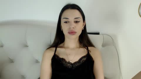 Snapshot of mika_gold7 chatting on December 17, 6:41 am Mika online show from December 17, 6:41 am