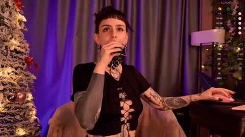 mika_moon_ online show from December 22, 2:49 am