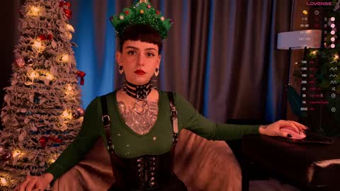 mika_moon_ online show from December 25, 9:43 pm