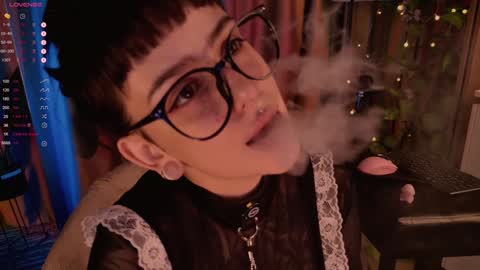 mika_moon_ online show from January 28, 5:11 am