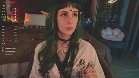 mika_moon_ online show from March 9, 11:14 am