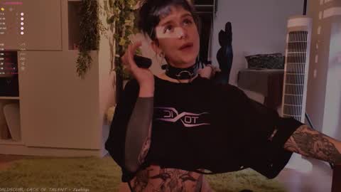 mika_moon_ online show from September 9, 12:15 pm