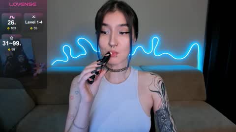 Snapshot of mika_reid chatting on October 17, 8:06 am Mika online show from October 17, 8:06 am