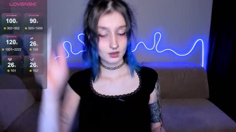 Snapshot of mika_reid chatting on November 2, 3:47 pm Mika online show from November 2, 3:47 pm