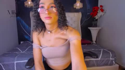 Snapshot of mika_velvet chatting on February 18, 10:39 pm mika_velvet online show from February 18, 10:39 pm