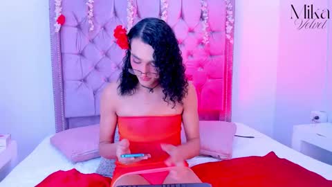 Snapshot of mika_velvet chatting on February 20, 9:15 pm mika_velvet online show from February 20, 9:15 pm