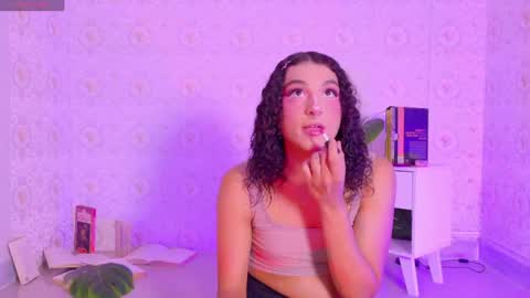 Snapshot of mika_velvet chatting on June 4, 2:56 pm mika_velvet online show from June 4, 2:56 pm