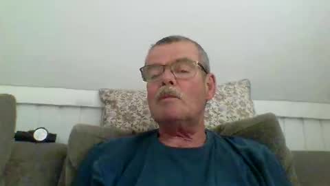 mikael42 online show from June 5, 12:44 pm