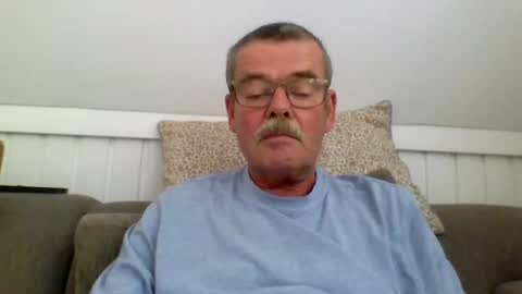 mikael42 online show from August 8, 9:55 am