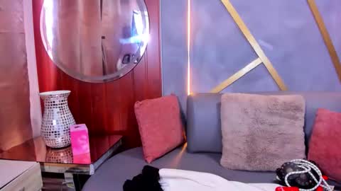 Snapshot of mikaela_lust chatting on April 7, 2:39 pm Mikaela Lust online show from April 7, 2:39 pm
