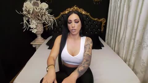 Snapshot of mikaelajensen chatting on December 22, 4:06 am Mikaela online show from December 22, 4:06 am